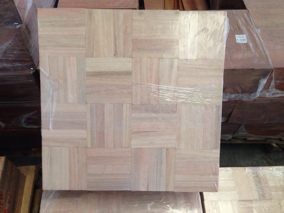 PARQUET DAMAS ECUALIPTO MADERA INSTALACION SUELO ASTURIAS